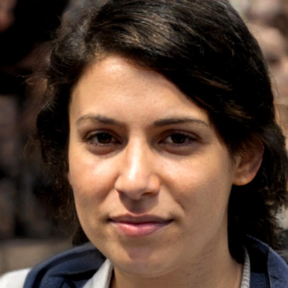 Portrait of financial educator Petra Venäläinen