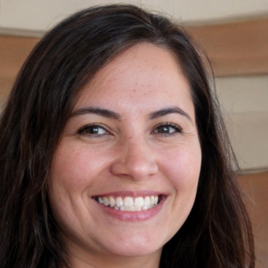 Portrait of behavioral finance coach Sienna Malpass